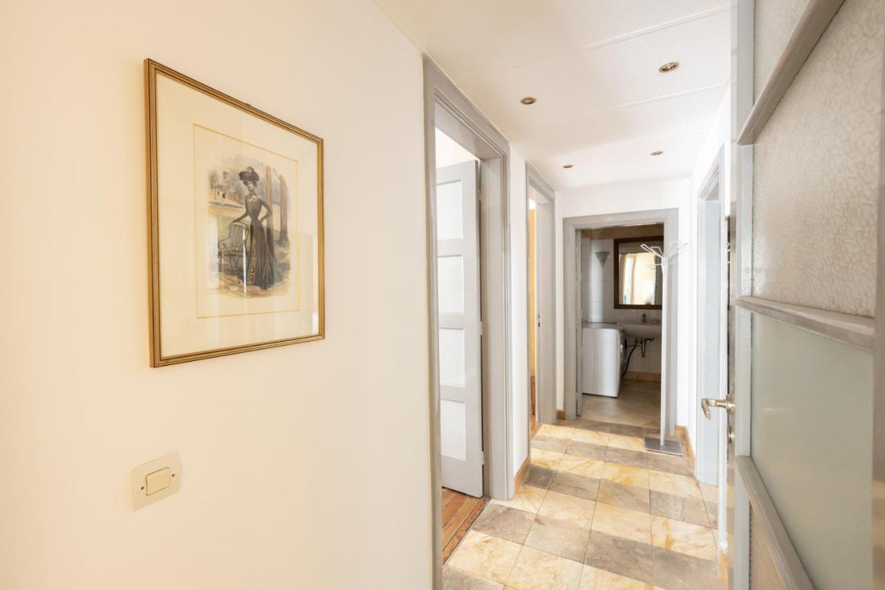 Ideal 4 Bdr Apartment In Plaka For 10! 아테네 외부 사진